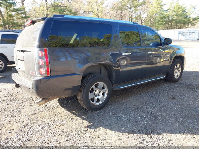 GMC Yukon Denali