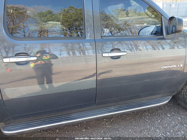 GMC Yukon Denali