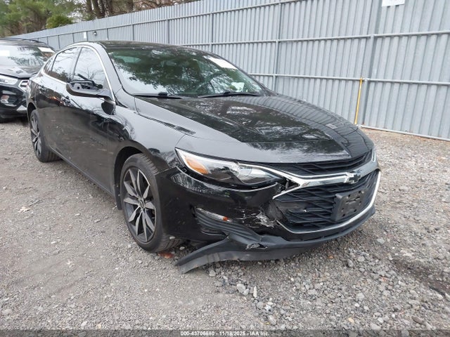 Salvage Chevrolet Malibu Image