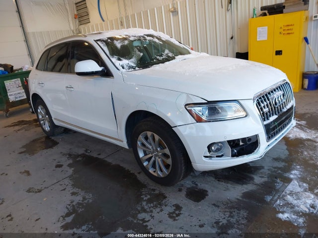 Salvage Audi Q5 Image