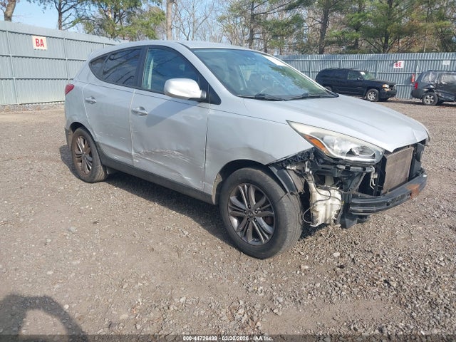 Salvage Hyundai TUCSON Image