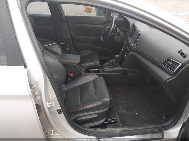 Hyundai ELANTRA Sport