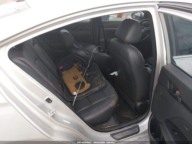 Hyundai ELANTRA Sport