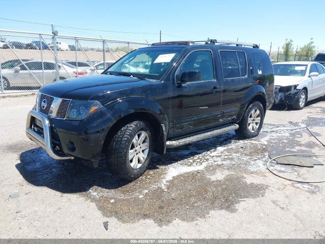 Nissan Pathfinder Le