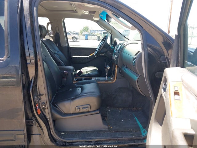 Nissan Pathfinder Le