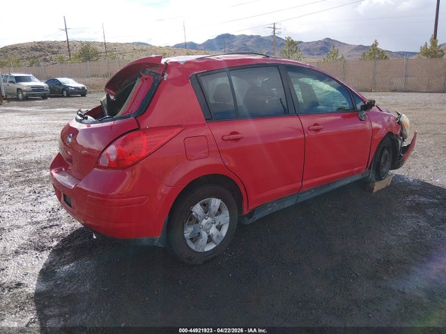 Nissan Versa 1.8s