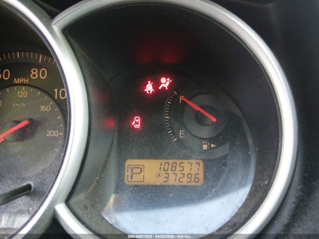 Nissan Versa 1.8s