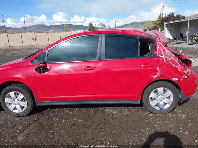 Nissan Versa 1.8s
