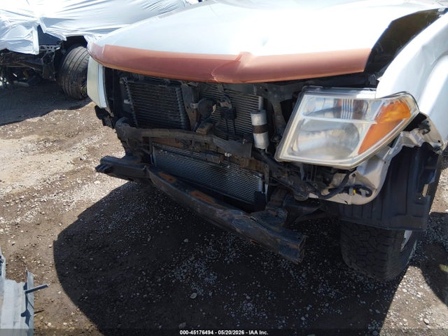 Nissan Frontier Xe
