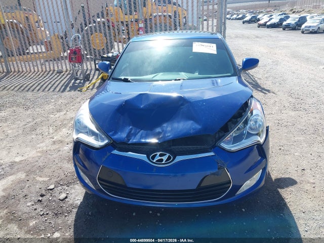 Hyundai VELOSTER