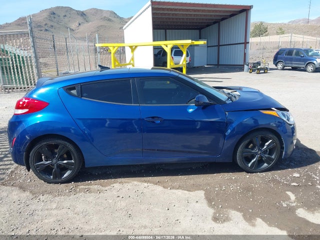 Hyundai VELOSTER