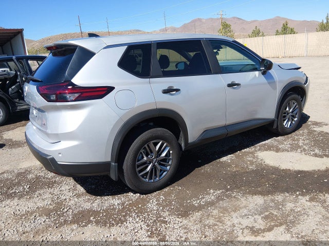 Nissan Rogue S Intelligent Awd
