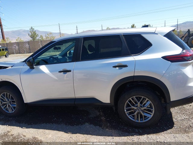 Nissan Rogue S Intelligent Awd