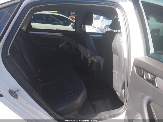 Volkswagen Passat 1.8t Wolfsburg Edition