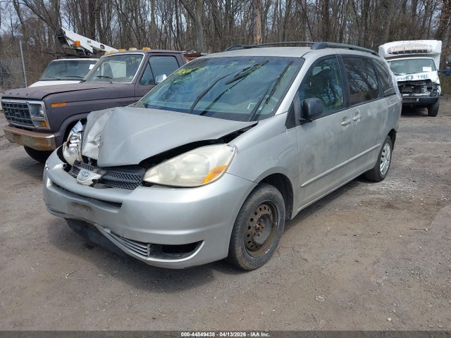 Toyota Sienna Le