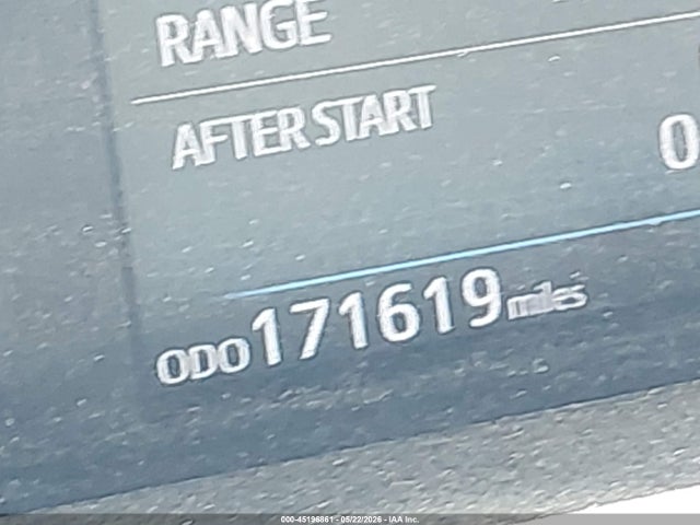 Toyota Prius v Five