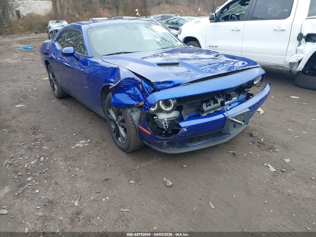 Salvage Dodge Challenger Image