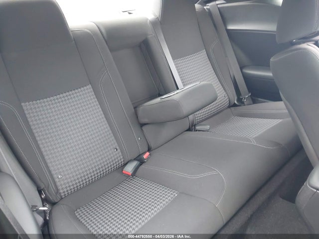 Dodge Challenger Sxt Awd