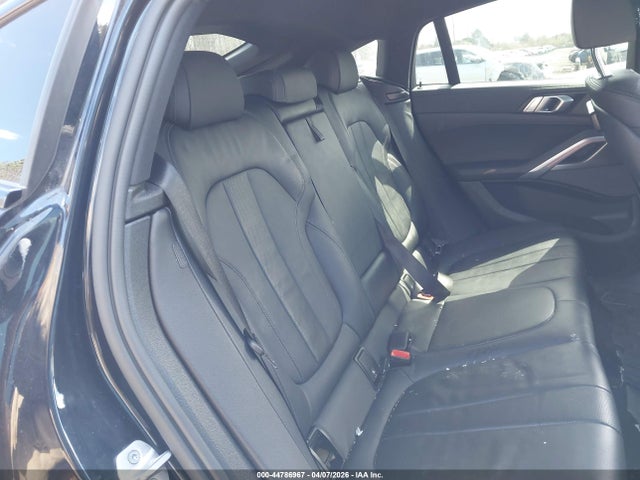 BMW X Series M50i