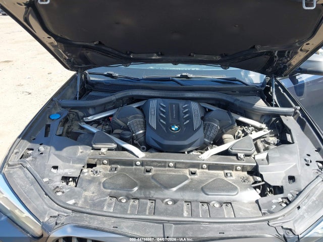 BMW X Series M50i
