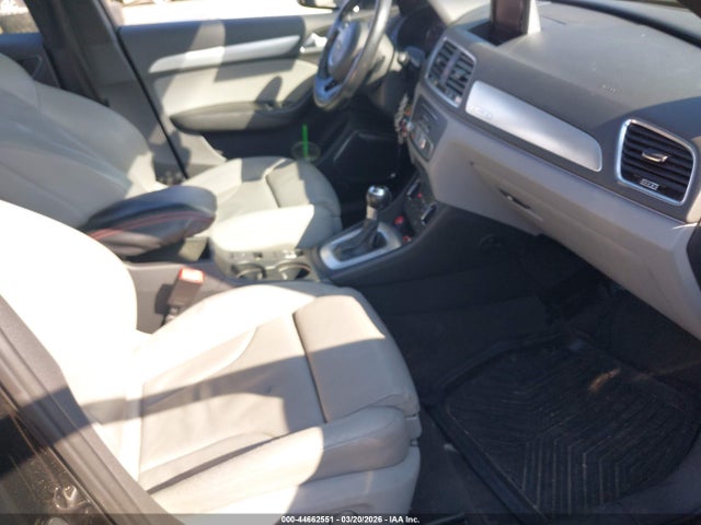 Audi Q3 2.0t Premium Plus