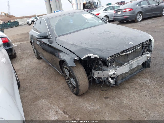 Salvage Mercedes-Benz C-Class Image