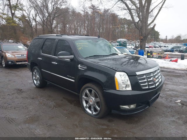 Salvage Cadillac Escalade Image