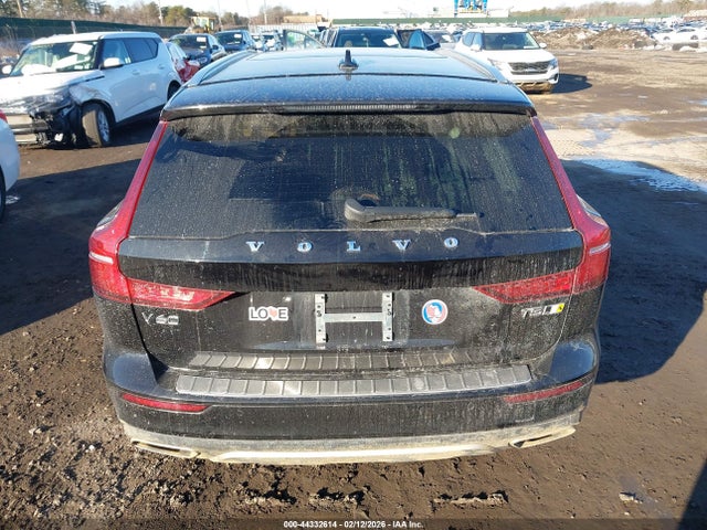 Volvo V60 Cross Country T5