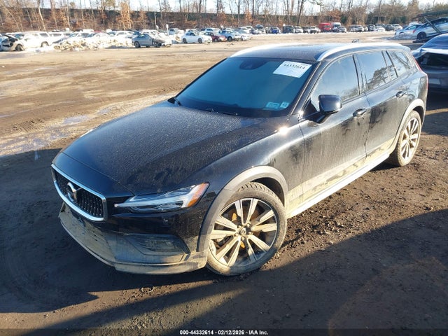 Volvo V60 Cross Country T5