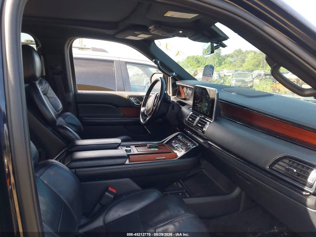Lincoln Navigator Black Label