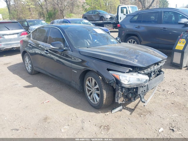 Salvage INFINITI Q50 Hybrid Image