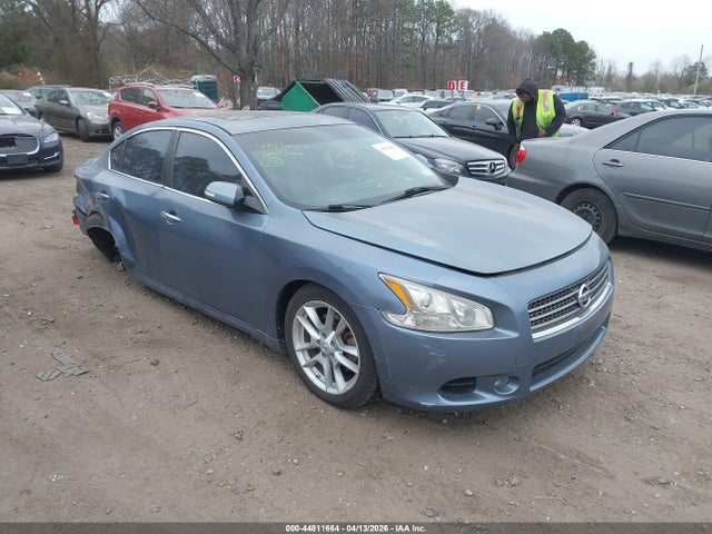 Salvage Nissan Maxima Image