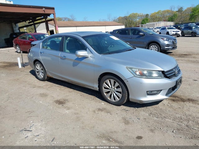 Salvage Honda Accord Image