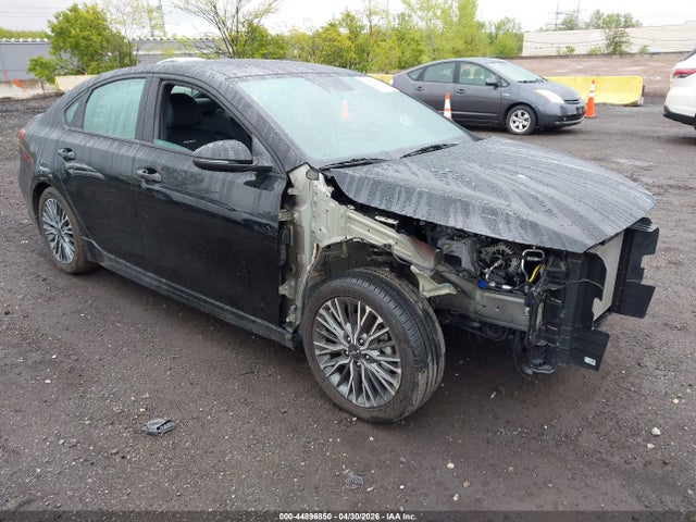 Salvage Kia Forte Image