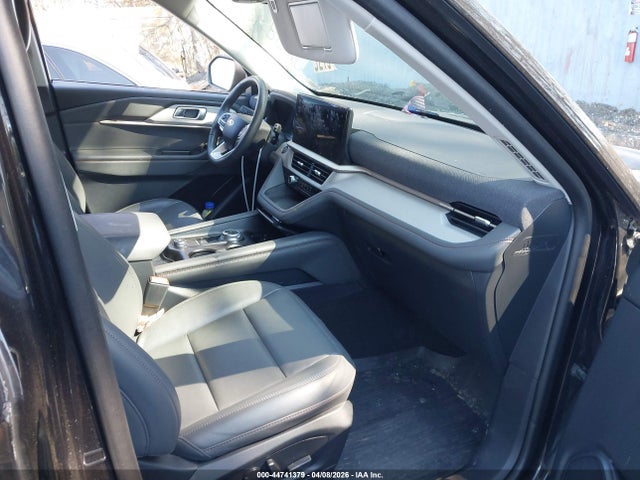 Ford Explorer Active