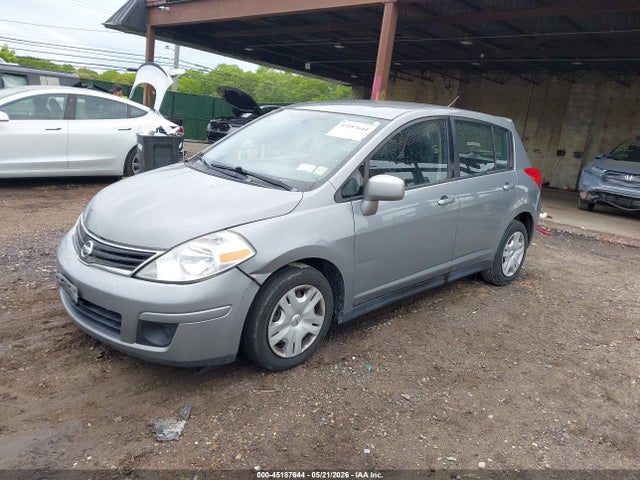 Nissan Versa 1.8 S