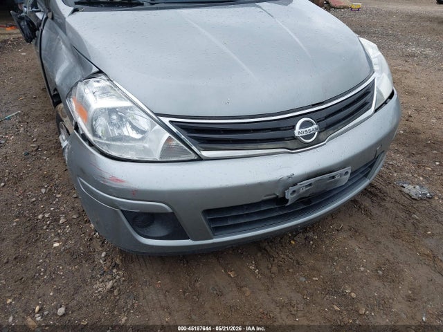 Nissan Versa 1.8 S