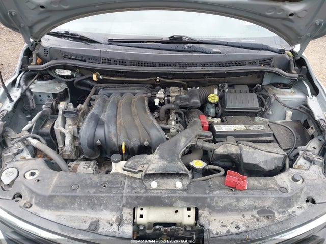 Nissan Versa 1.8 S