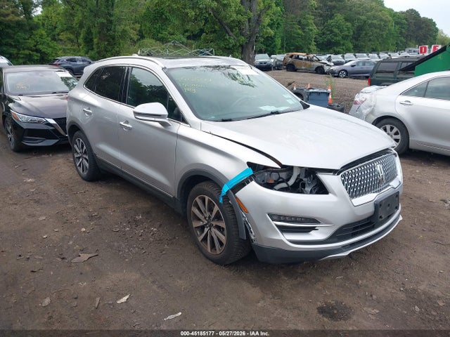 Salvage Lincoln MKC Image