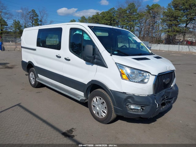 Salvage Ford Transit Image