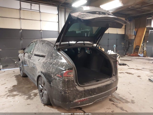 Tesla Model X Plaid