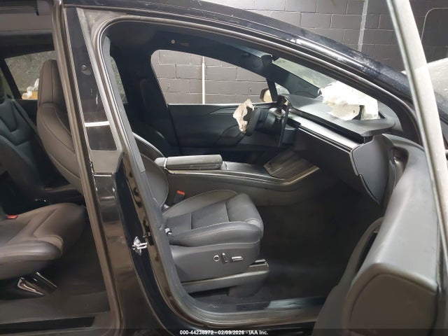 Tesla Model X Plaid