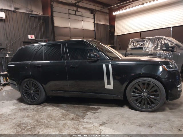 Land Rover Range Rover First Edition