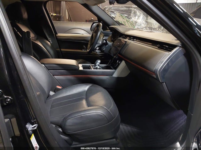 Land Rover Range Rover First Edition