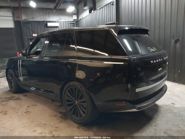 Land Rover Range Rover First Edition