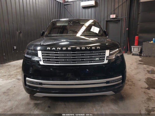 Land Rover Range Rover First Edition