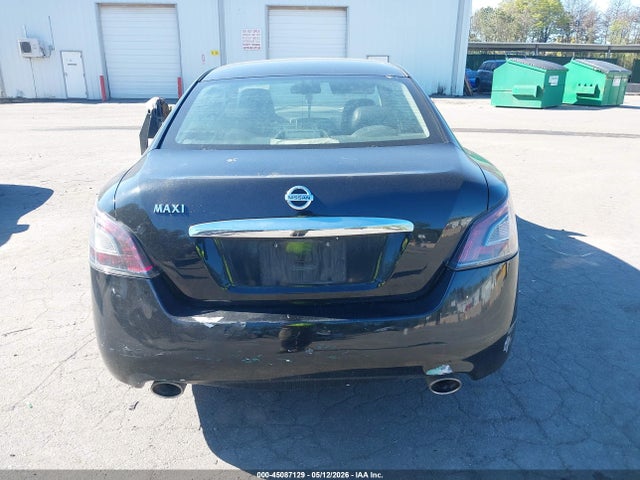 Nissan Maxima