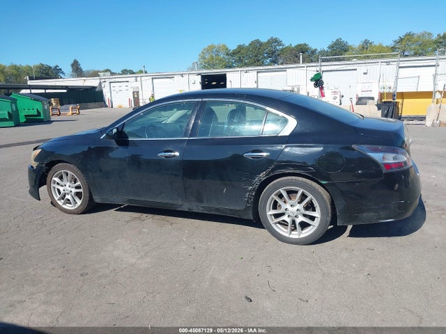 Nissan Maxima