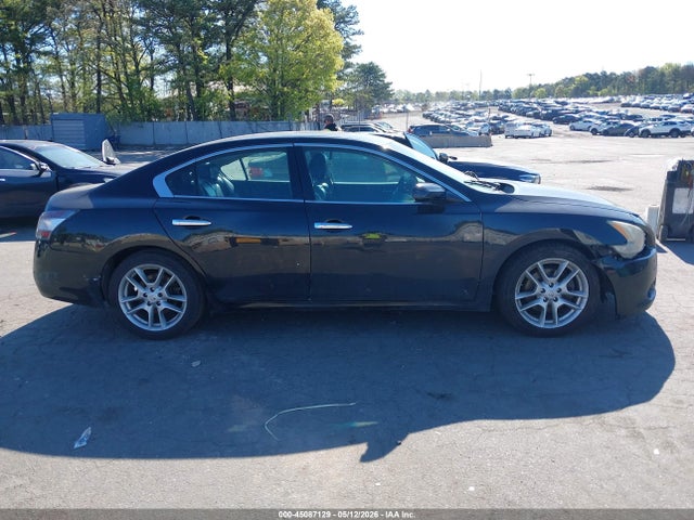 Nissan Maxima