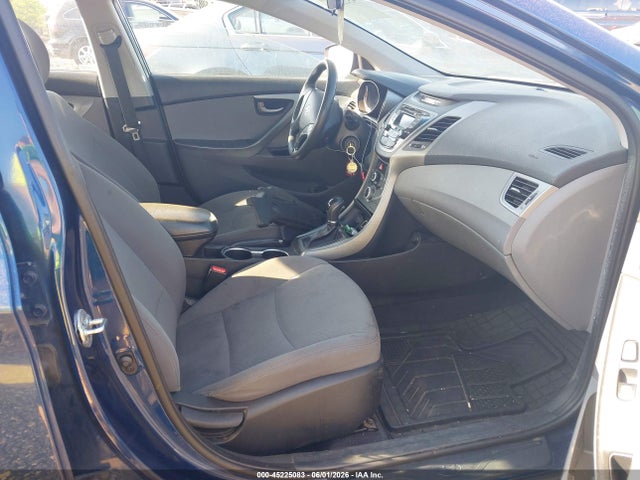 Hyundai ELANTRA Se
